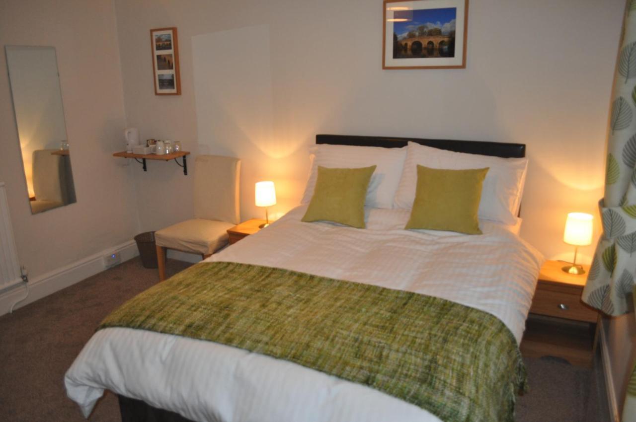 Woodlands 159 Bed & Breakfast Pershore Bagian luar foto