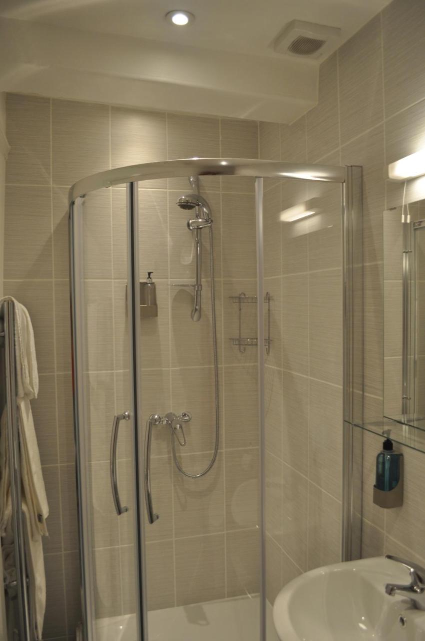 Woodlands 159 Bed & Breakfast Pershore Bagian luar foto